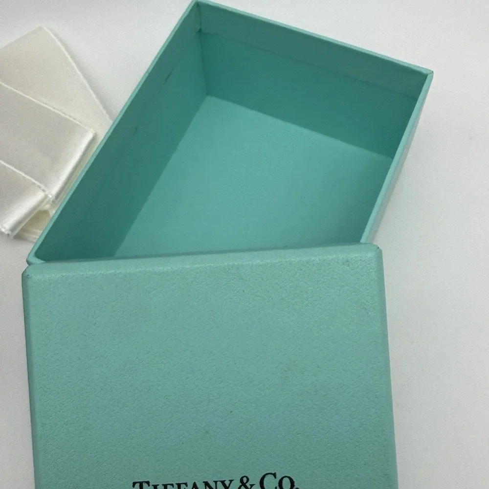 Tiffany & Co. Empty Black Suede Necklace Case With Blue Box  3